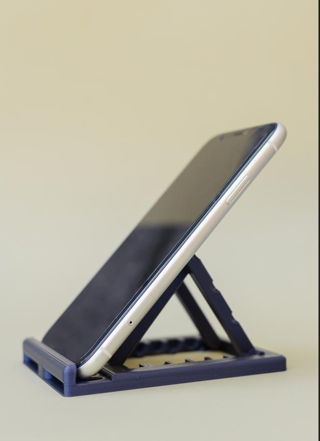 3Dプリンターでつくったスマホスタンド