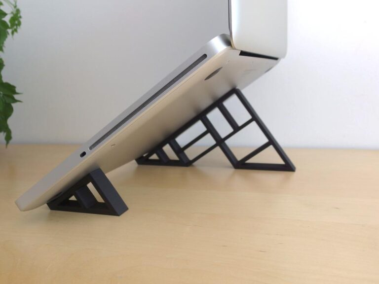 3DプリンターでつくったノートPCスタンド